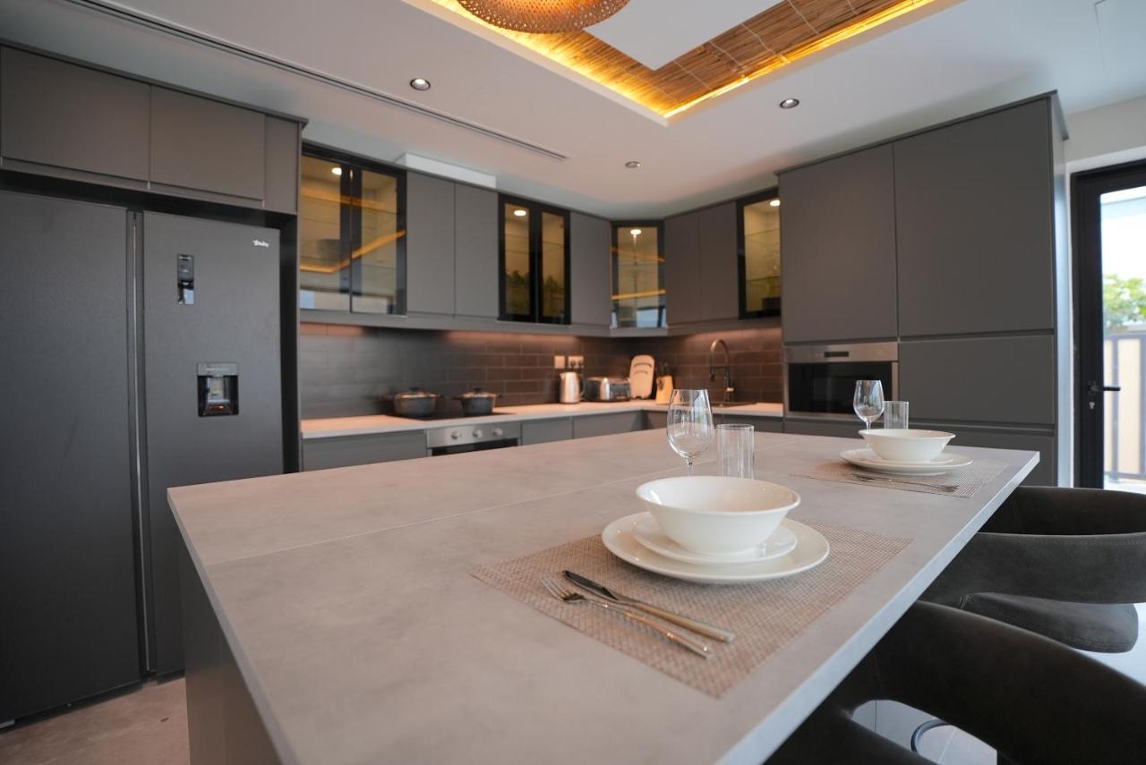 Nas House Private Villas Dubai Buitenkant foto